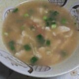 蟹かまぼこと胡麻の豆腐スープ